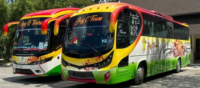 The Business Benefits of Renting a Bus for Employees